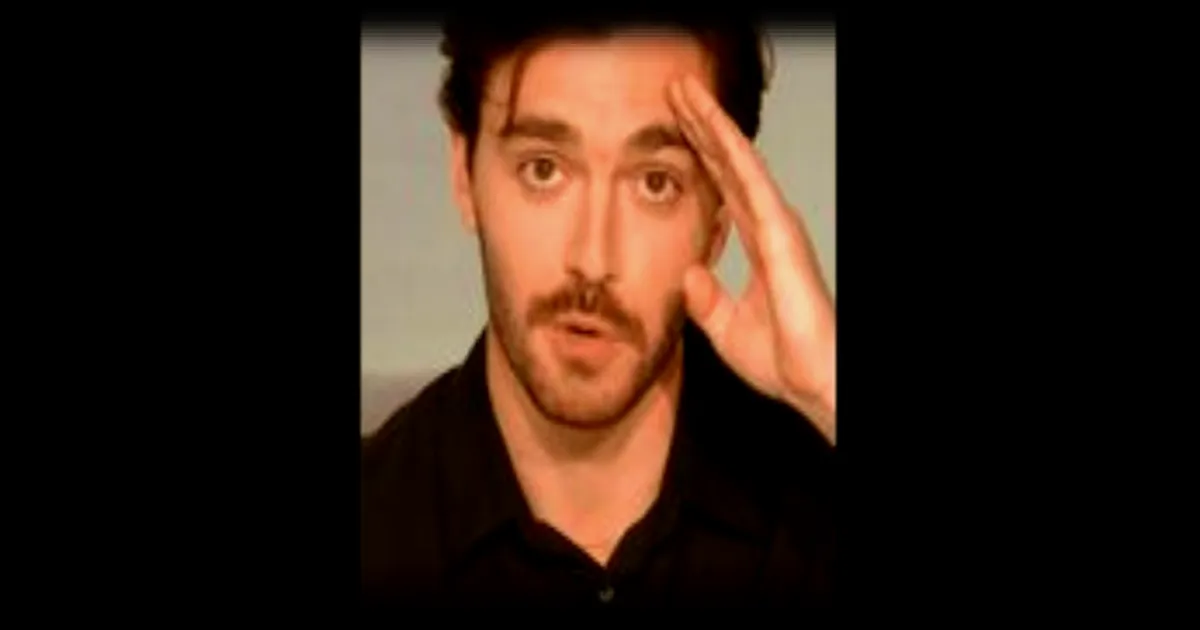 Panayotis Pascot publie un livre d’excuses à ses parents après 70 ans de silence