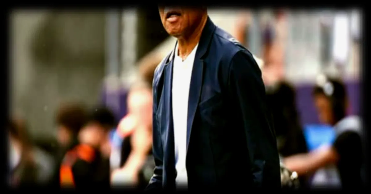 Paris FC : Antoine Kombouaré quitte le banc, Liam Rosenior pressenti pour le remplacer selon RMC Sport
