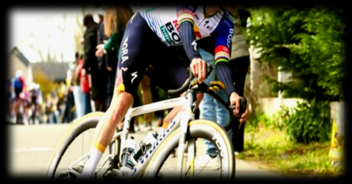 Paris-Roubaix en ligne de mire ? Evenepoel laisse planer le doute après sa troisième place au Tour des Flandres