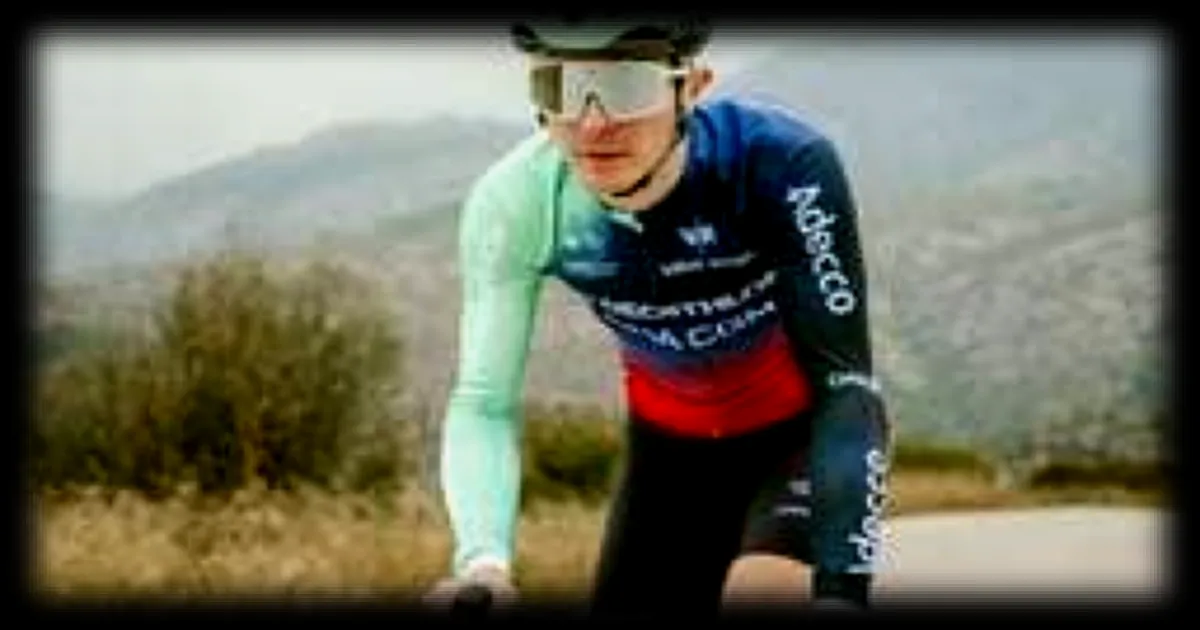 Paul Lapeira s'impose au Tour des Alpes-Maritimes 2026 devant Scaroni et Carr