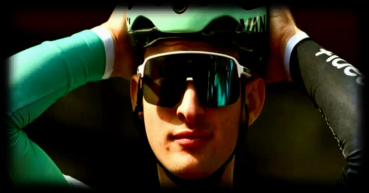 Paul Seixas conquit le cœur des Italiens après sa deuxième place aux Strade Bianche