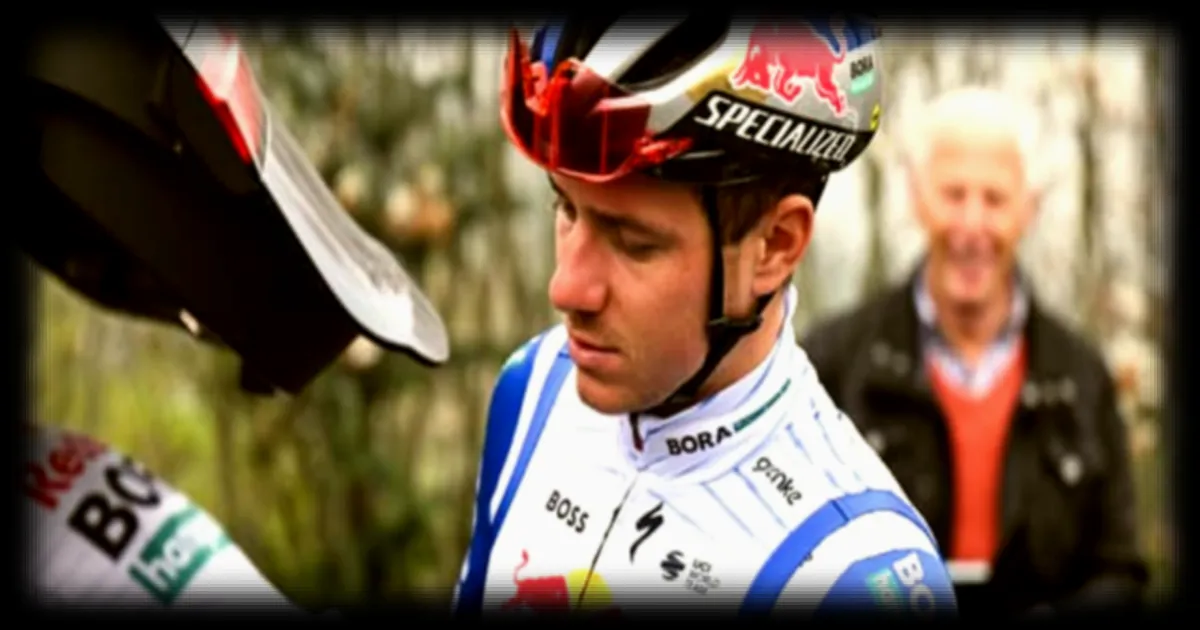 Paul Seixas en position favorable suite au retrait de Remco Evenepoel de la Flèche Wallonne