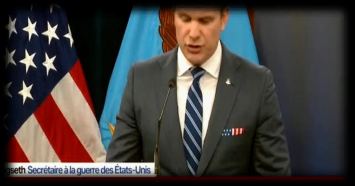 Pete Hegseth menace les dirigeants iraniens lors d'une conférence de presse