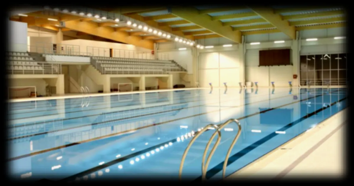 Piscines publiques : l’odeur de chlore, un signe d’alerte méconnu selon les experts