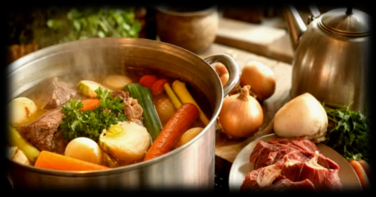 Pot-au-feu : les secrets de Cyril Lignac pour une viande fondante et un bouillon idéal