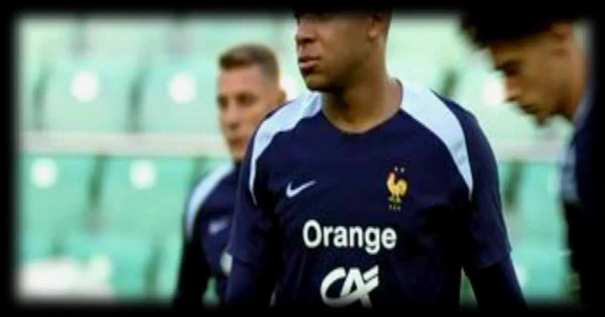 Présidentielle 2027 : Mbappé s'oppose au RN, Bardella et Le Pen lui répondent