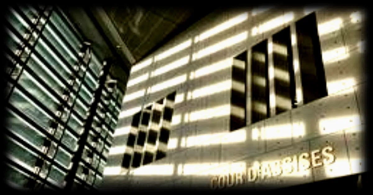 Procès à Grenoble : un homme jugé pour quatre tentatives de meurtre sur des policiers lors d’une interpellation en 2022