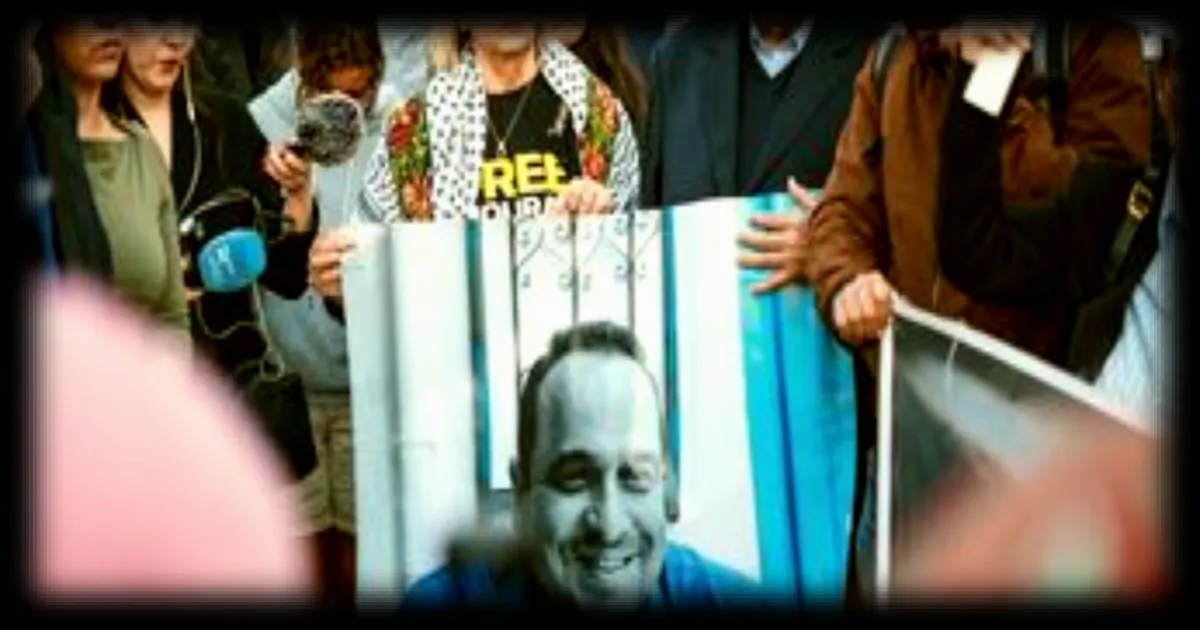 Procès en appel de Mourad Zeghidi : sa fille attend sa libération après deux ans de détention en Tunisie