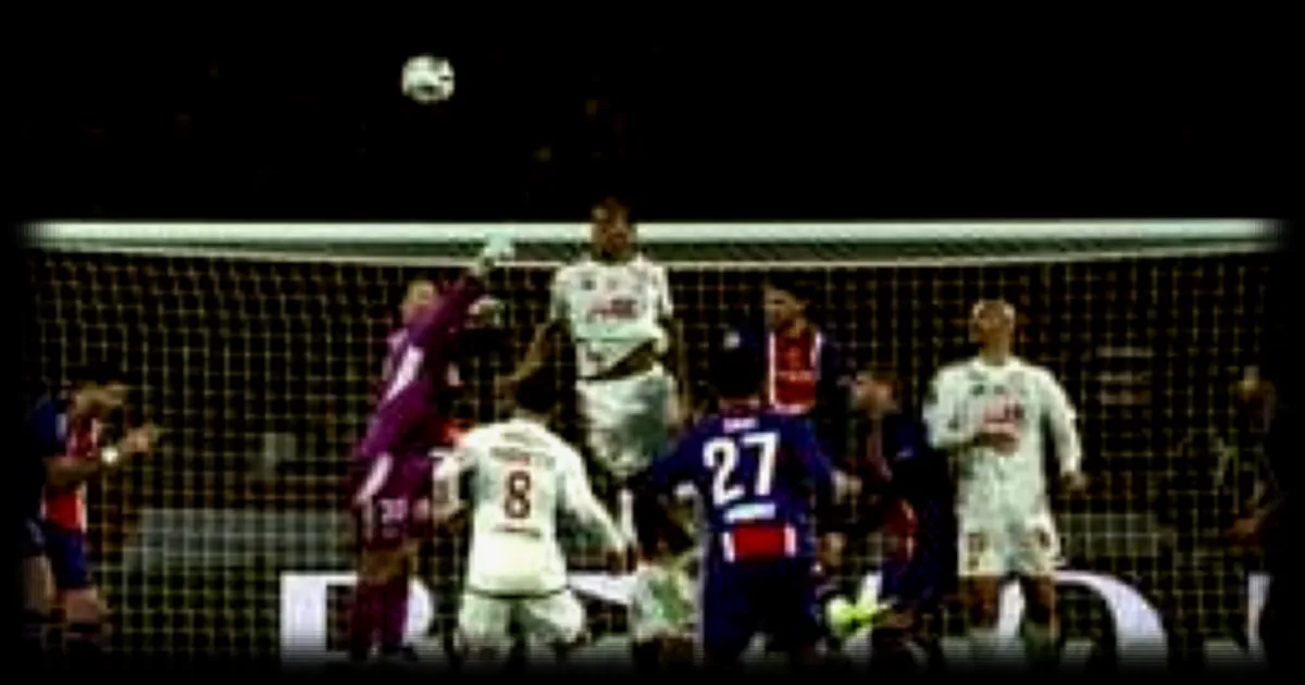 PSG-Brest : Brendan Chardonnet absent pour cause de douleurs aux côtes, malgré sa volonté de jouer en défense à trois