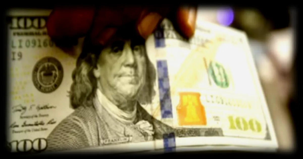 RDC: les récentes découvertes d'argent liquide suscitent des interrogations sur le contrôle des flux financiers