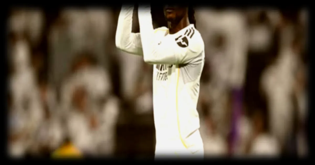 Real Madrid-Alavés : Camavinga conspué au Bernabéu après l'élimination en Ligue des champions, Mbappé et Vinicius également sifflés