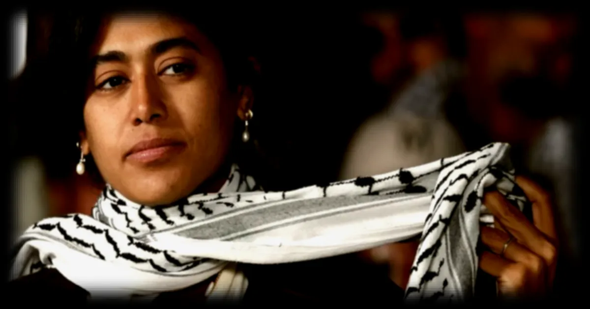 Rima Hassan : Conférence de presse, garde à vue... On vous résume les dernières heures mouvementées de l'eurodéputée