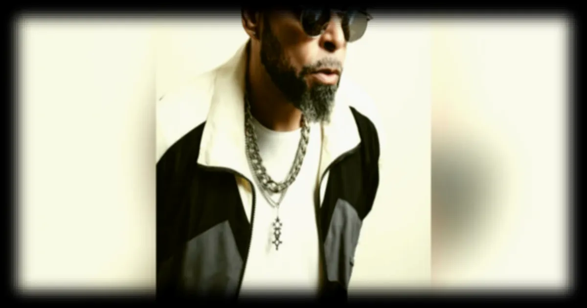 Rocé publie « Palmier », son sixième album entre soul, jazz et escapade tropicale