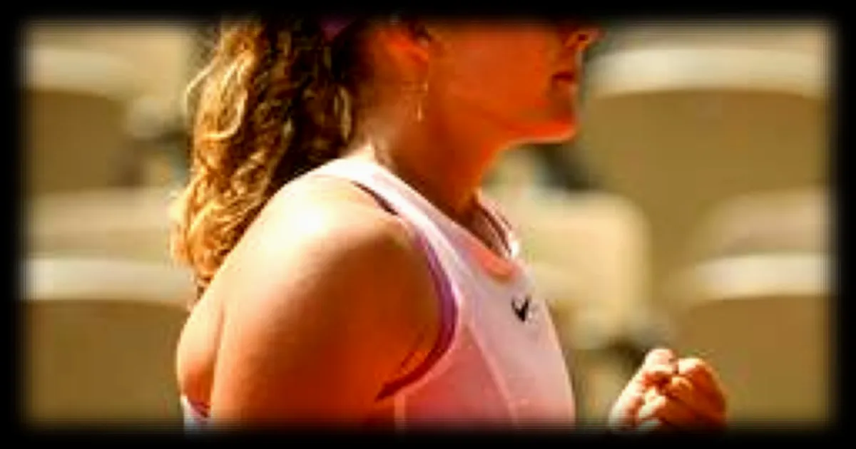 Roland-Garros : Mirra Andreeva s'impose face à Marie Bouzkova et accède aux huitièmes de finale