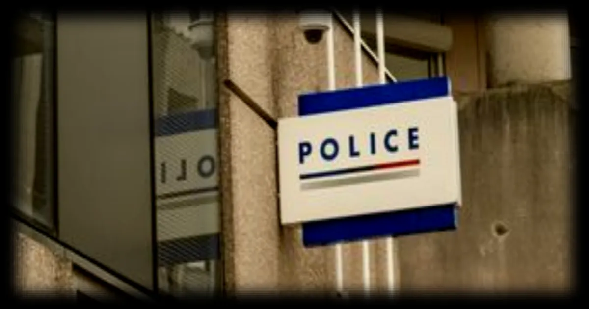 Saccage de la mairie de Fresnes : 13 personnes en garde à vue après des tirs de mortiers et des dégradations