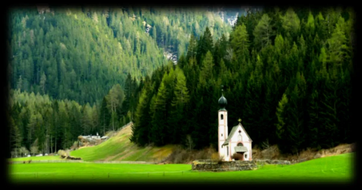 San Giovanni in Ranui, la chapelle des Dolomites qui fascine les photographes