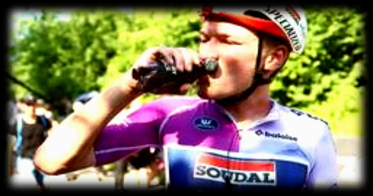 Sanction d'un coureur lors du Tirreno-Adriatico suite à un geste déplacé filmé en course