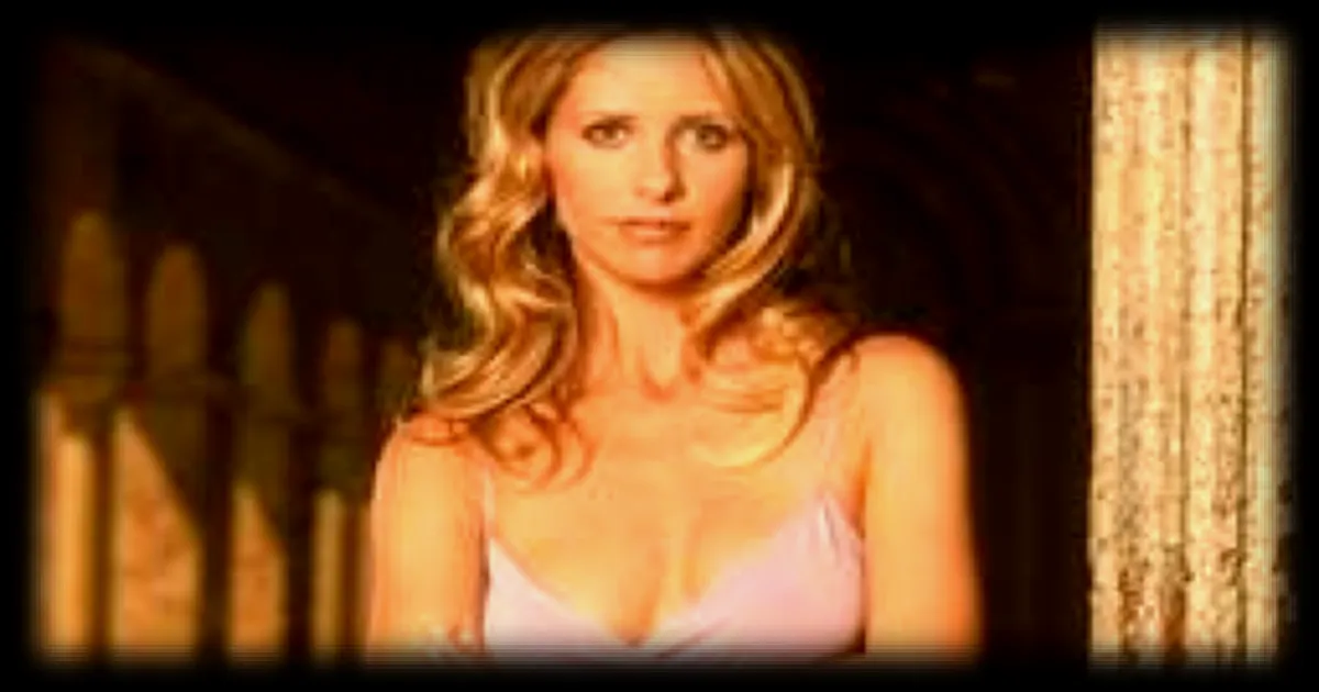 Sarah Michelle Gellar annonce l'annulation du reboot de Buffy contre les vampires : réaction de Chloé Zhao