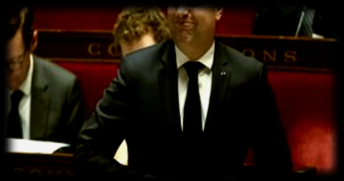 Sébastien Lecornu propose d'utiliser les surplus fiscaux sur le carburant pour financer l'électrification : une réponse aux critiques sur l'enrichissement de l'État