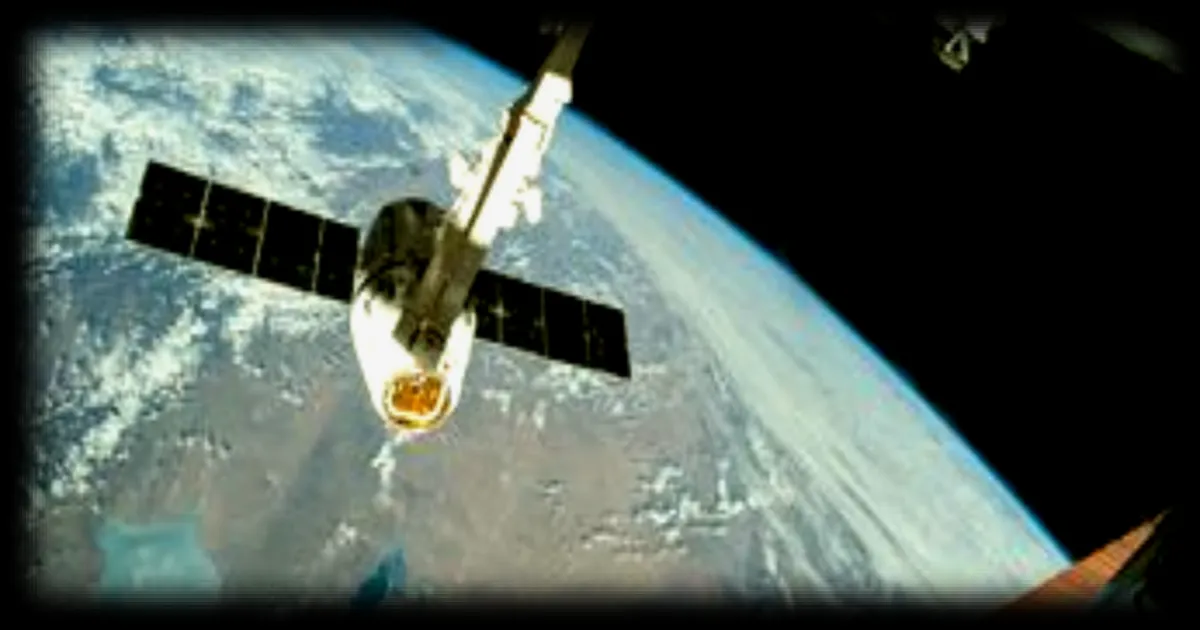 Six heures et demie dans le vide : deux astronautes de l'ISS en sortie extravéhiculaire pour réparer le bras robotique Canadarm