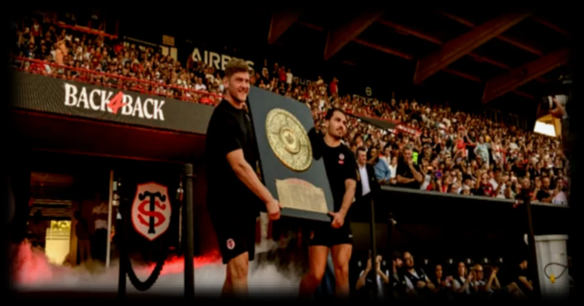 Stade Toulousain : les champions de France 2026 fêtés par 10 000 supporters avant la reprise du Top 14