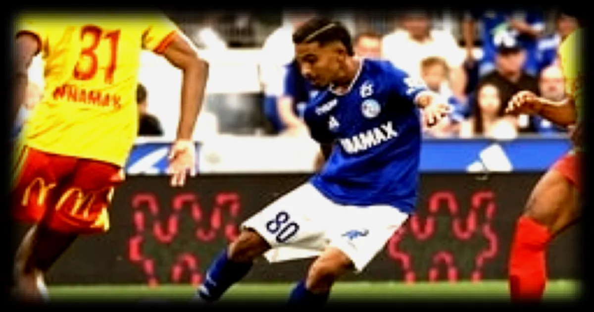 Strasbourg s'impose face à Lens (2-1) à l'ouverture de la Ligue 1 avec un doublé de Gessime Yassine