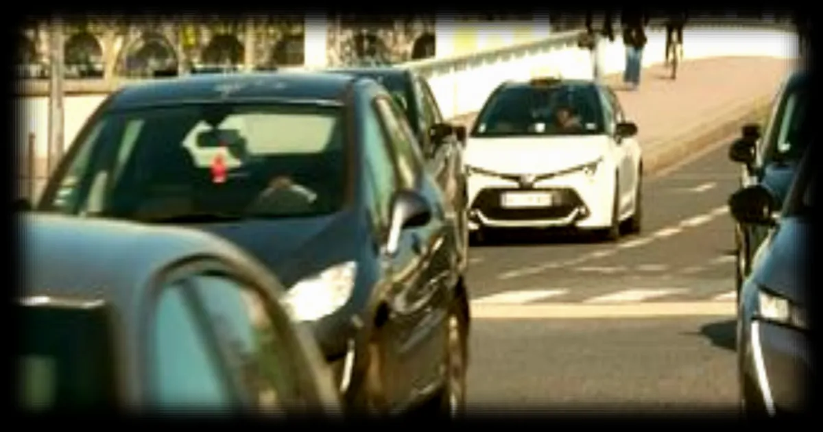 Suppression des ZFE à Lyon : réactions contrastées des habitants suite à la décision controversée