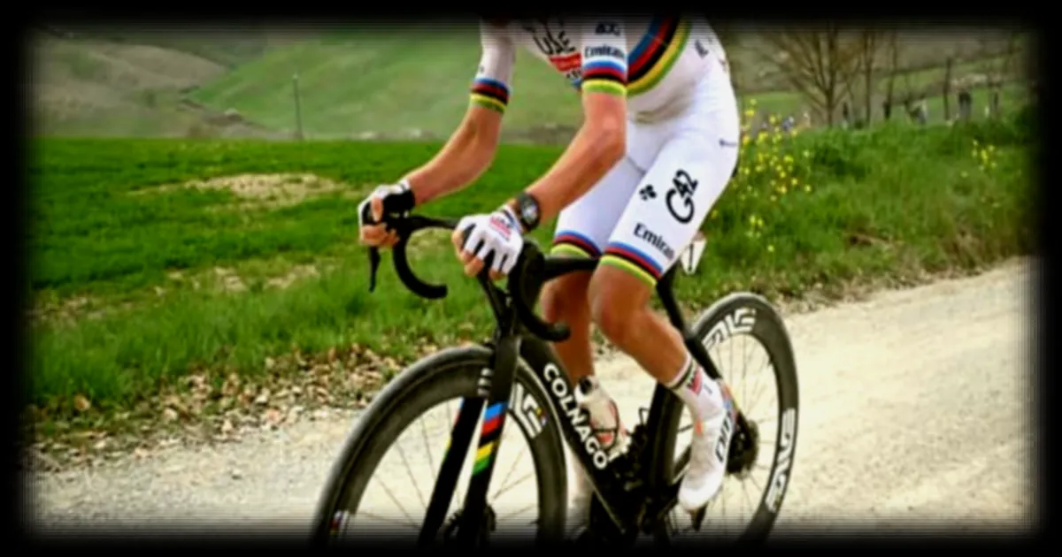 Tadej Pogacar se prépare pour Paris-Roubaix