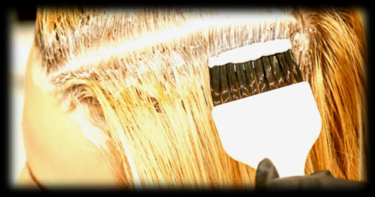 Teintures capillaires : les risques pour la santé et les substances controversées, selon une alerte de l'Anses