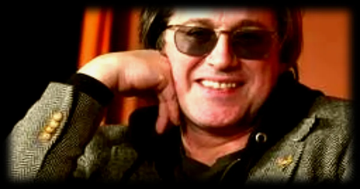 Thomas Dutronc se confie sur sa passion pour la scène et ses projets lors des Journées du Livre et du vin à Saumur