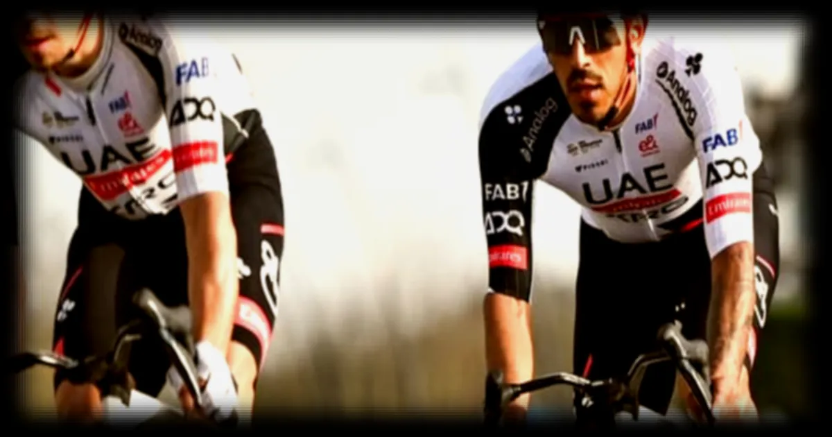 Tour de Bruges : un militant écologiste se place au milieu de la route et provoque la chute d'un coureur