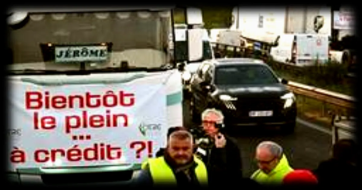 Trafic perturbe a Nantes : 45,5 km de bouchons sur le peripherique Est avec l'action des routiers sur le pont de Bellevue