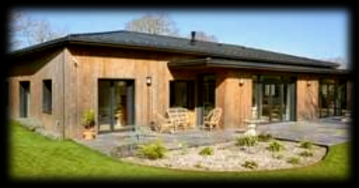 Un couple realise son reve avec la construction d'une maison en bois passive et biosourcee au sud de Quimper