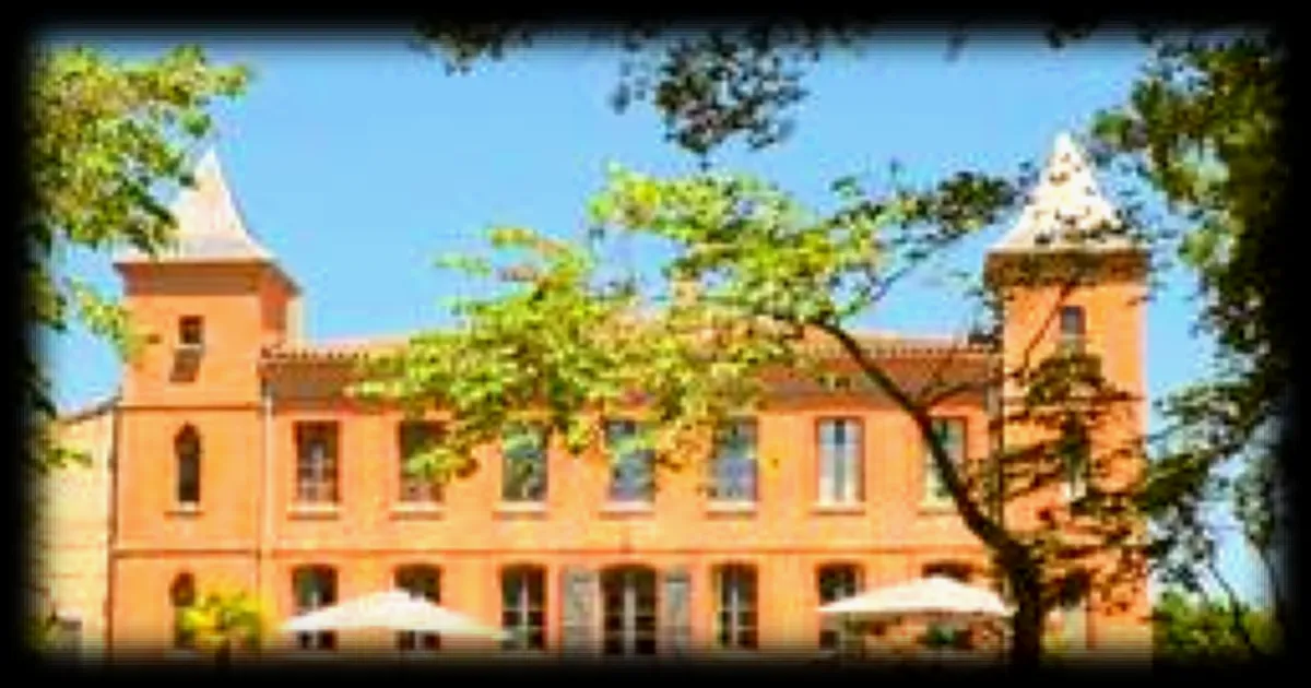 Un couple restaure un château du XIXe siècle près de Toulouse et séduit 50 000 abonnés sur Instagram