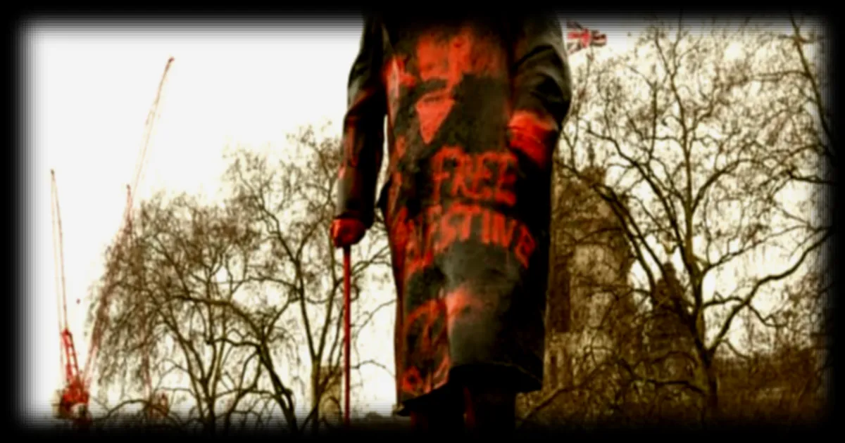 Un homme arrêté pour avoir dégradé une statue de Winston Churchill à Londres