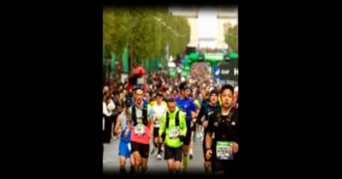 Un homme court le marathon de Paris en hommage à son frère décédé d'un cancer