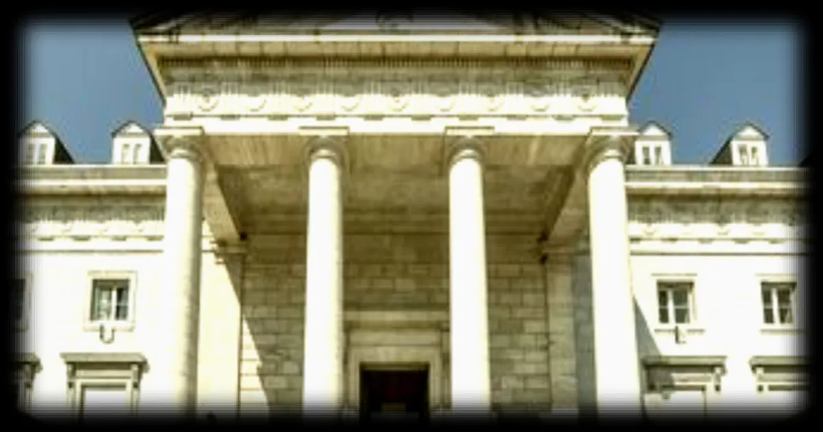 Un jeune homme condamné à 17 ans de réclusion criminelle pour avoir frappé à mort un octogénaire dans les Pyrénées-Atlantiques