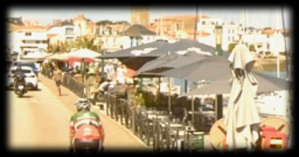 Un jeune homme de 25 ans hospitalisé après une chute dans le port des Sables-d’Olonne