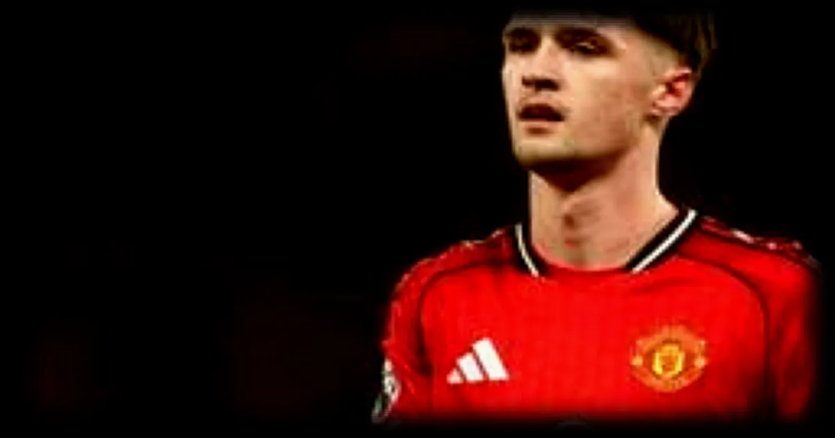 Un jeune joueur de Manchester United suspendu pour insulte homophobe