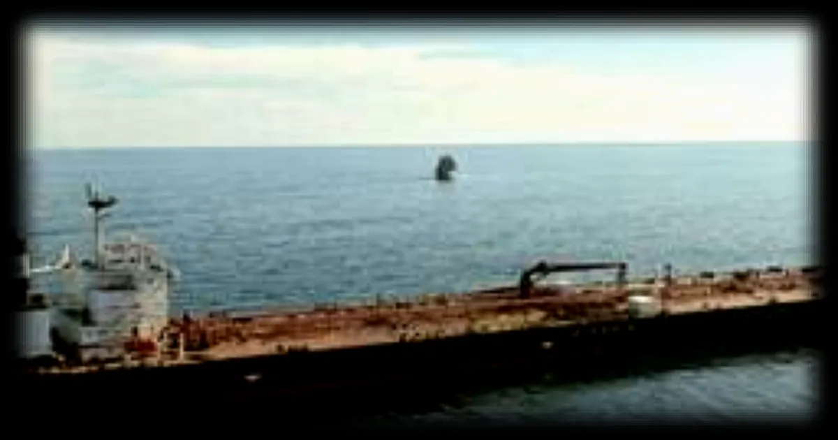 Un mandat d’arrêt requis contre le capitaine du pétrolier russe jugé pour refus d’inspection