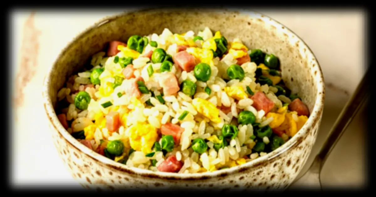 Un médecin met en garde contre un riz cantonais prêt à consommer riche en additifs