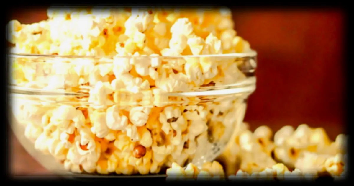 Un médecin trouve un substitut aux chips : le pop-corn nature