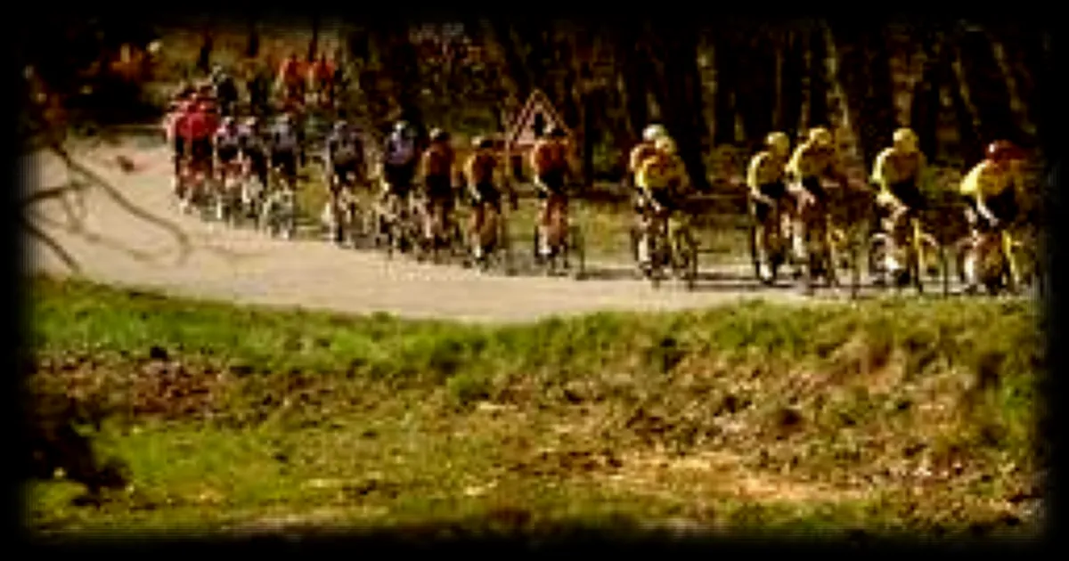 Un moment magique : Une mamie de 89 ans assiste à Paris-Nice depuis son lit médicalisé