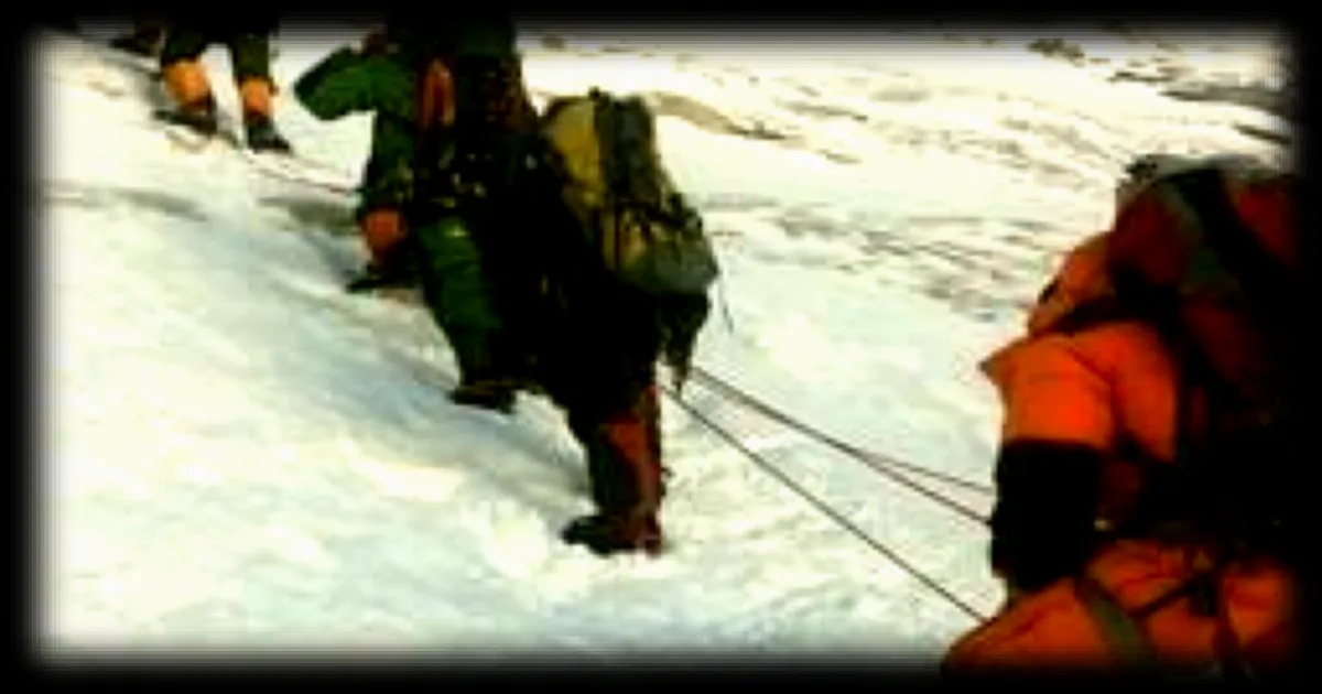 Un nouveau corps retrouvé sur l’Everest après la fonte d’un glacier