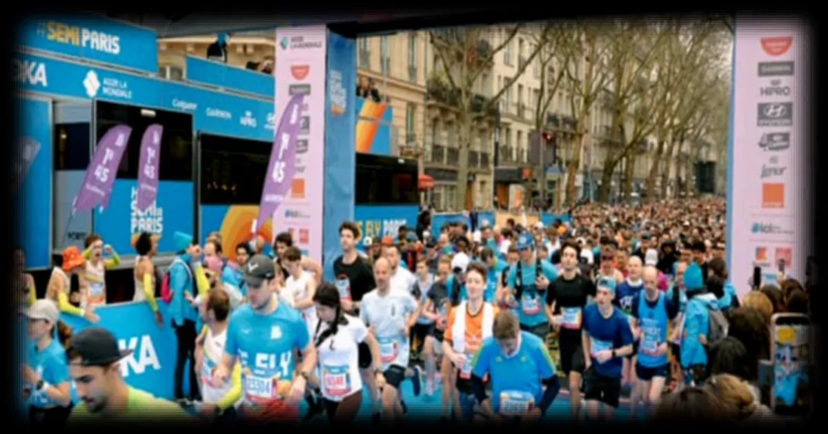 Un participant réalise un échauffement de 47 kilomètres avant le semi-marathon de Paris en pratiquant le jeûne