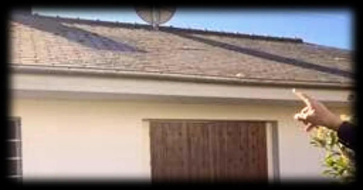 Un père et son fils sauvent leur voisin d'une maison en feu à Courtillers