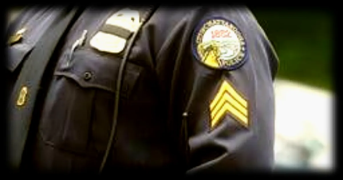 Un policier du Kansas sauve une famille d’un incendie, sa vidéo devient virale