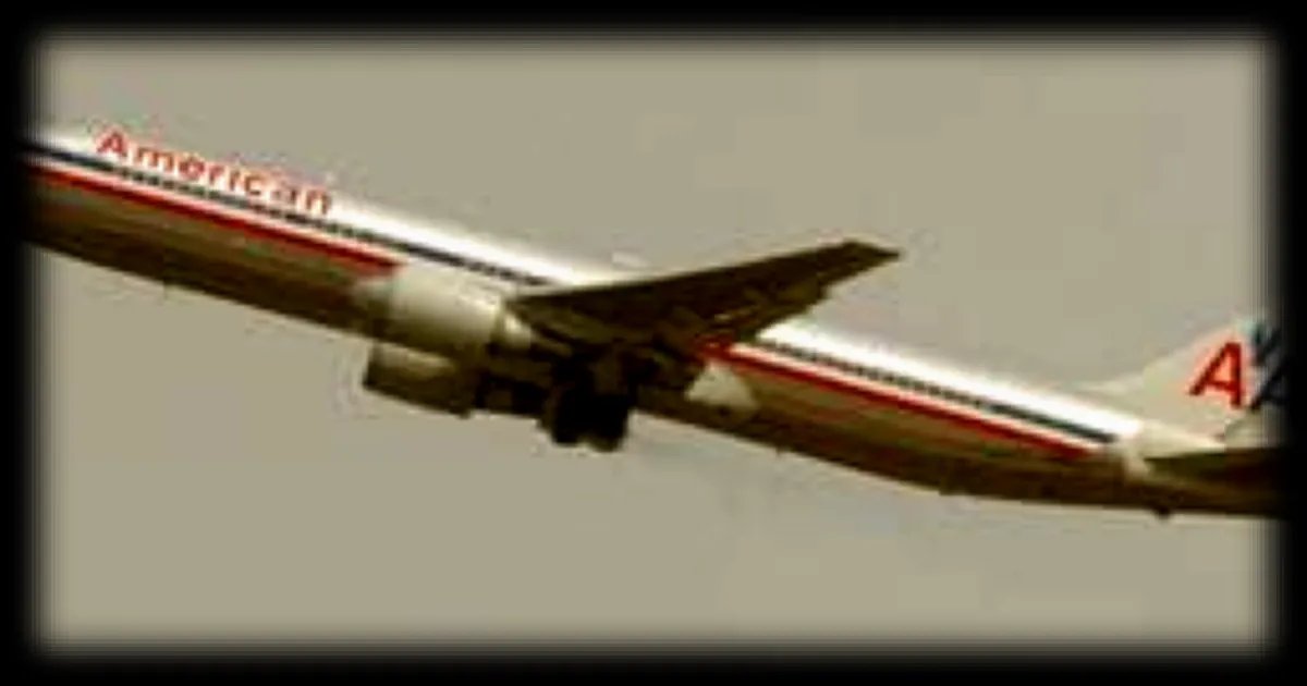 Un possible impact de balle découvert sur un avion d'American Airlines