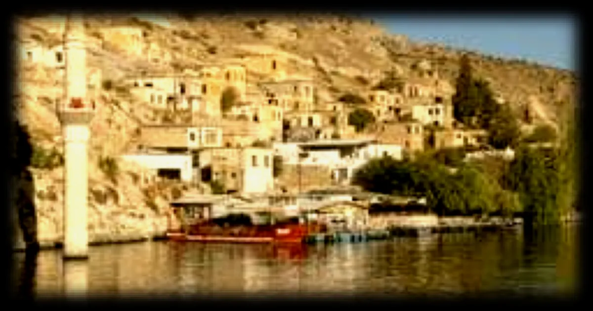 Un village fantôme en Turquie refait surface avant de disparaître à nouveau sous les eaux