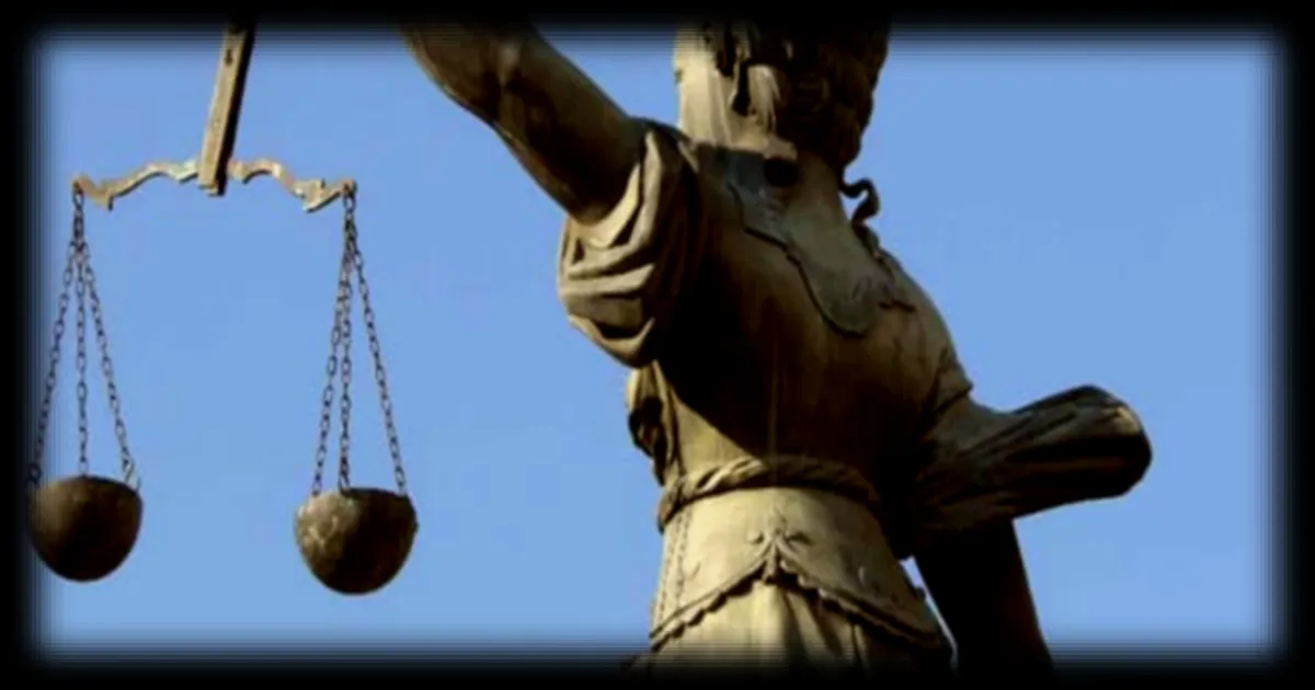 Un violeur condamné à 30 ans de prison sort de détention et s'installe dans la même ville que sa victime